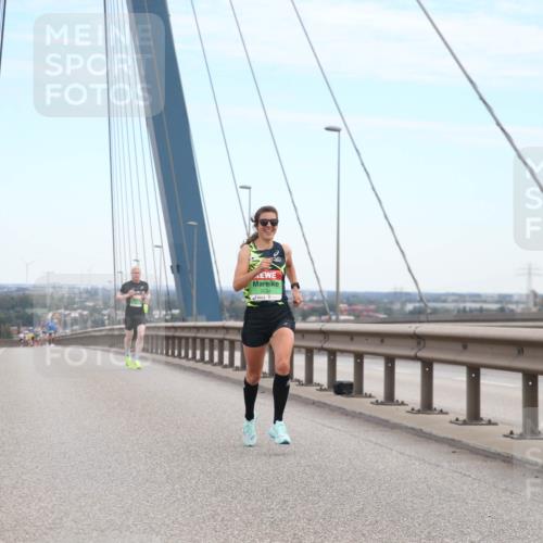 03.10.2025 - Köhlbrandbrückenlauf Jannik Wohlers http://msf.ph/oto/9154762 03.10.2025 15:17:13 Position 1 7034 meine-sportfotos.de