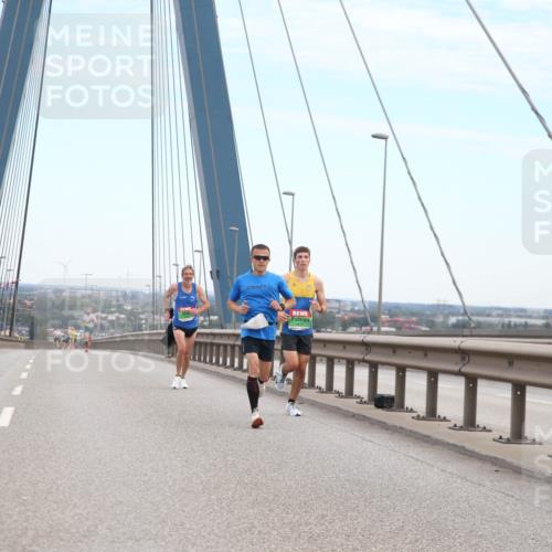 03.10.2025 - Köhlbrandbrückenlauf Jannik Wohlers http://msf.ph/oto/9154776 03.10.2025 15:17:30 Position 1  meine-sportfotos.de