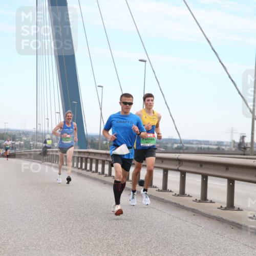 03.10.2025 - Köhlbrandbrückenlauf Jannik Wohlers http://msf.ph/oto/9154787 03.10.2025 15:17:31 Position 1 88711 meine-sportfotos.de