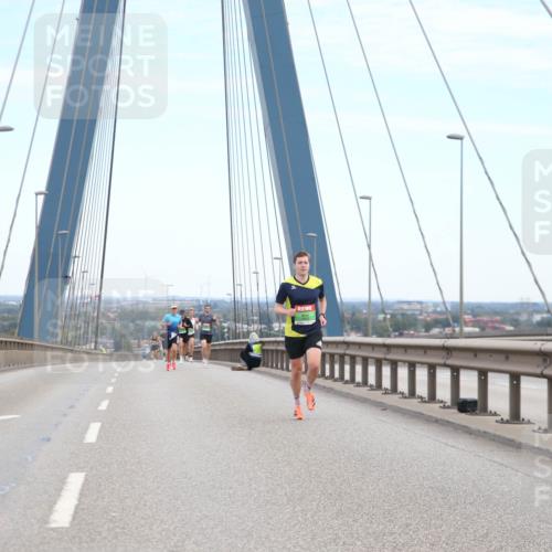 03.10.2025 - Köhlbrandbrückenlauf Jannik Wohlers http://msf.ph/oto/9154860 03.10.2025 15:18:07 Position 1  meine-sportfotos.de