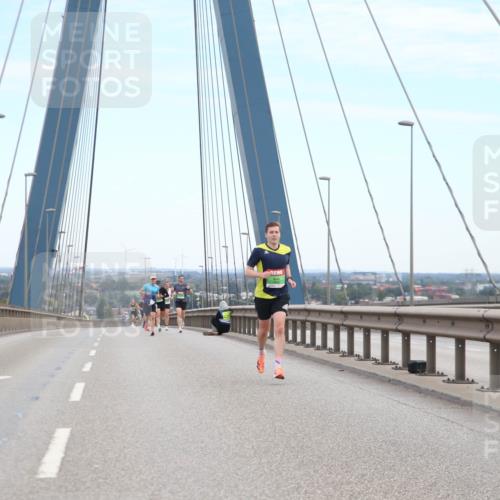 03.10.2025 - Köhlbrandbrückenlauf Jannik Wohlers http://msf.ph/oto/9154861 03.10.2025 15:18:07 Position 1  meine-sportfotos.de