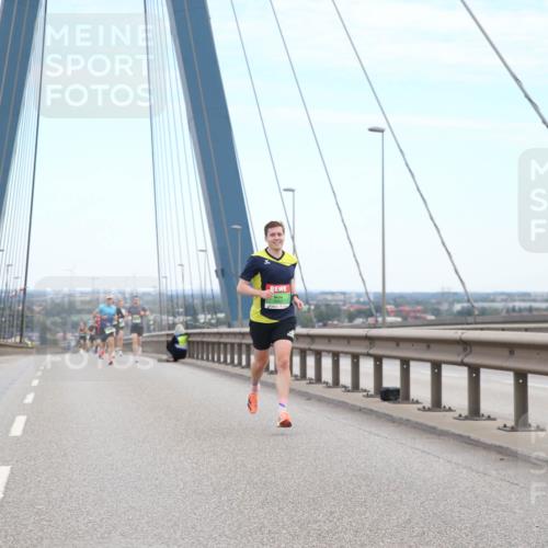 03.10.2025 - Köhlbrandbrückenlauf Jannik Wohlers http://msf.ph/oto/9154865 03.10.2025 15:18:08 Position 1  meine-sportfotos.de