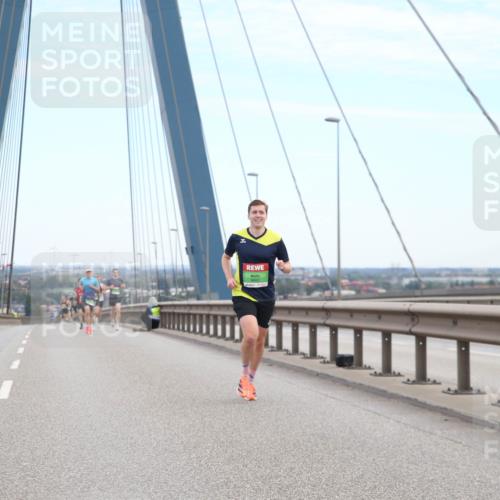 03.10.2025 - Köhlbrandbrückenlauf Jannik Wohlers http://msf.ph/oto/9154866 03.10.2025 15:18:08 Position 1  meine-sportfotos.de