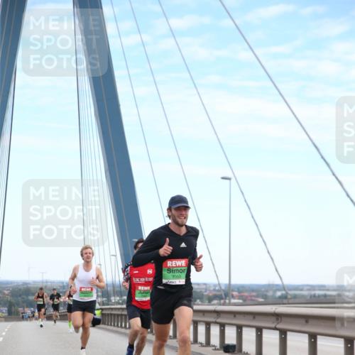 03.10.2025 - Köhlbrandbrückenlauf Jannik Wohlers http://msf.ph/oto/9154893 03.10.2025 15:18:17 Position 1 96, 7050 meine-sportfotos.de