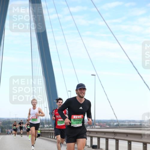 03.10.2025 - Köhlbrandbrückenlauf Jannik Wohlers http://msf.ph/oto/9154895 03.10.2025 15:18:17 Position 1 7050 meine-sportfotos.de