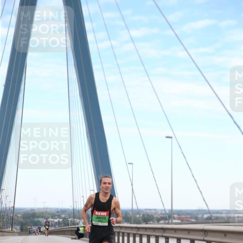 03.10.2025 - Köhlbrandbrückenlauf Jannik Wohlers http://msf.ph/oto/9154925 03.10.2025 15:18:25 Position 1 7066 meine-sportfotos.de
