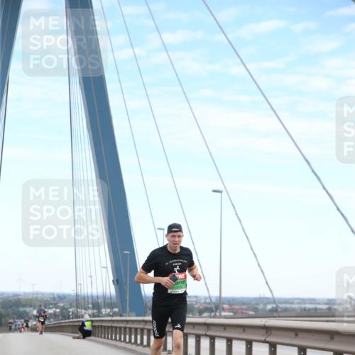 03.10.2025 - Köhlbrandbrückenlauf Jannik Wohlers http://msf.ph/oto/9154934 03.10.2025 15:18:27 Position 1 32, 7036 meine-sportfotos.de