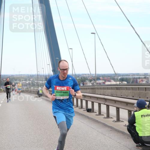 03.10.2025 - Köhlbrandbrückenlauf Jannik Wohlers http://msf.ph/oto/9154981 03.10.2025 15:19:00 Position 1 7065 meine-sportfotos.de