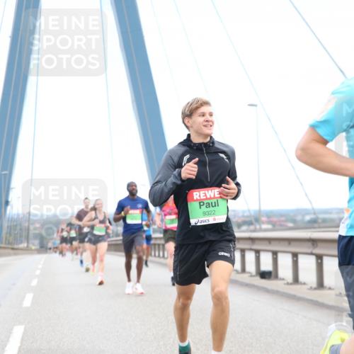 03.10.2025 - Köhlbrandbrückenlauf Jannik Wohlers http://msf.ph/oto/9155004 03.10.2025 15:19:55 Position 1 9322 meine-sportfotos.de