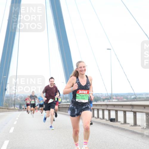 03.10.2025 - Köhlbrandbrückenlauf Jannik Wohlers http://msf.ph/oto/9155021 03.10.2025 15:19:58 Position 1 8968, 9268 meine-sportfotos.de