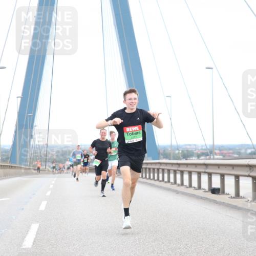 03.10.2025 - Köhlbrandbrückenlauf Jannik Wohlers http://msf.ph/oto/9155099 03.10.2025 15:20:13 Position 1 7277 meine-sportfotos.de