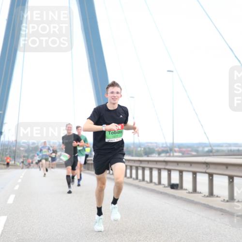03.10.2025 - Köhlbrandbrückenlauf Jannik Wohlers http://msf.ph/oto/9155102 03.10.2025 15:20:13 Position 1 7277 meine-sportfotos.de