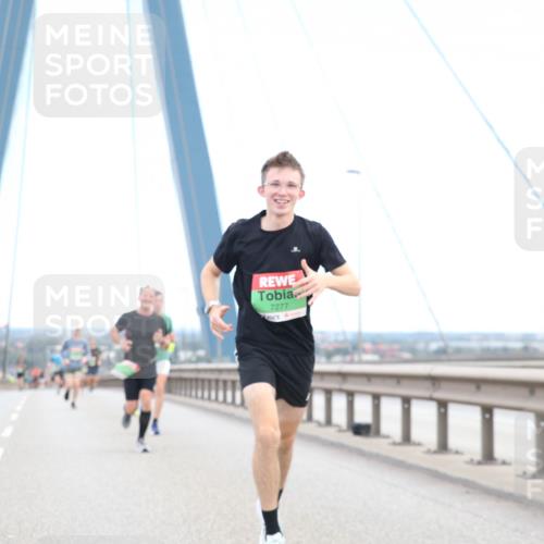 03.10.2025 - Köhlbrandbrückenlauf Jannik Wohlers http://msf.ph/oto/9155106 03.10.2025 15:20:13 Position 1 7277 meine-sportfotos.de