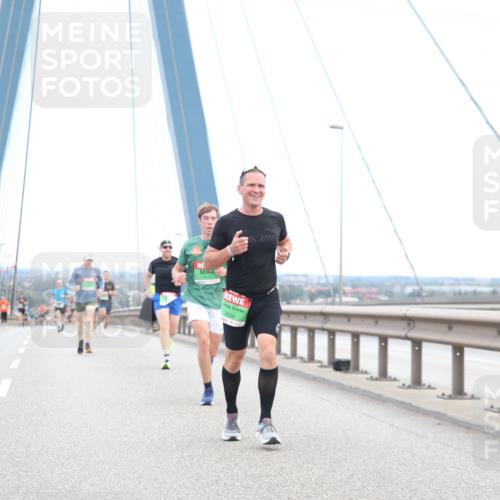 03.10.2025 - Köhlbrandbrückenlauf Jannik Wohlers http://msf.ph/oto/9155112 03.10.2025 15:20:15 Position 1 9559 meine-sportfotos.de