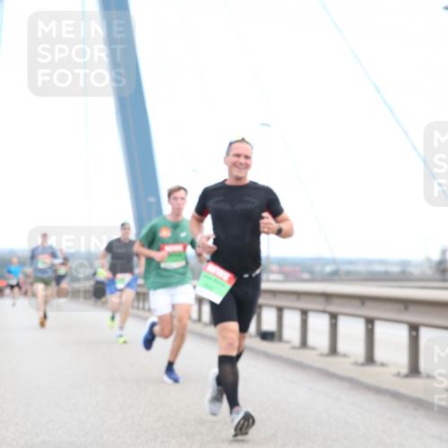 03.10.2025 - Köhlbrandbrückenlauf Jannik Wohlers http://msf.ph/oto/9155116 03.10.2025 15:20:16 Position 1  meine-sportfotos.de