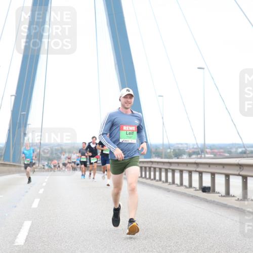 03.10.2025 - Köhlbrandbrückenlauf Jannik Wohlers http://msf.ph/oto/9155130 03.10.2025 15:20:19 Position 1 7197 meine-sportfotos.de