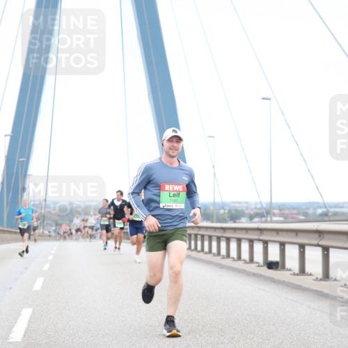 03.10.2025 - Köhlbrandbrückenlauf Jannik Wohlers http://msf.ph/oto/9155131 03.10.2025 15:20:19 Position 1 7197 meine-sportfotos.de
