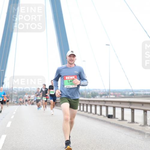 03.10.2025 - Köhlbrandbrückenlauf Jannik Wohlers http://msf.ph/oto/9155133 03.10.2025 15:20:20 Position 1 7197 meine-sportfotos.de