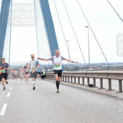 03.10.2025 - Köhlbrandbrückenlauf Jannik Wohlers http://msf.ph/oto/9155146 03.10.2025 15:20:32 Position 1  meine-sportfotos.de