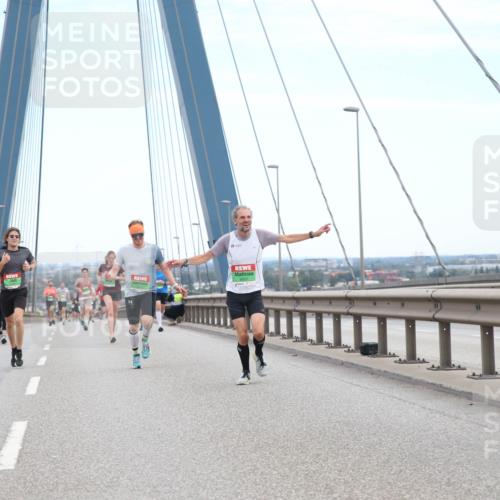 03.10.2025 - Köhlbrandbrückenlauf Jannik Wohlers http://msf.ph/oto/9155148 03.10.2025 15:20:32 Position 1 33 meine-sportfotos.de