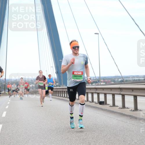 03.10.2025 - Köhlbrandbrückenlauf Jannik Wohlers http://msf.ph/oto/9155167 03.10.2025 15:20:34 Position 1 33, 7010 meine-sportfotos.de