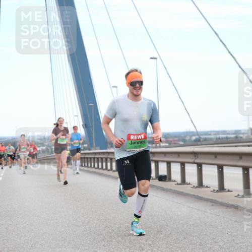 03.10.2025 - Köhlbrandbrückenlauf Jannik Wohlers http://msf.ph/oto/9155169 03.10.2025 15:20:35 Position 1 9521, 33, 7010 meine-sportfotos.de