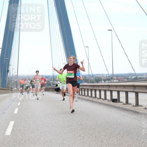 03.10.2025 - Köhlbrandbrückenlauf Jannik Wohlers http://msf.ph/oto/9155176 03.10.2025 15:20:36 Position 1  meine-sportfotos.de