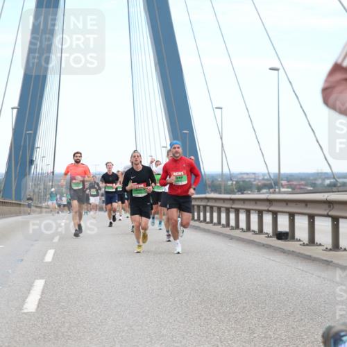 03.10.2025 - Köhlbrandbrückenlauf Jannik Wohlers http://msf.ph/oto/9155208 03.10.2025 15:20:43 Position 1  meine-sportfotos.de