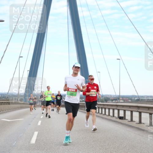 03.10.2025 - Köhlbrandbrückenlauf Jannik Wohlers http://msf.ph/oto/9155313 03.10.2025 15:21:08 Position 1 9664 meine-sportfotos.de