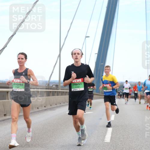 03.10.2025 - Köhlbrandbrückenlauf Jannik Wohlers http://msf.ph/oto/9155333 03.10.2025 15:21:14 Position 1 9186, 9187, 8820 meine-sportfotos.de