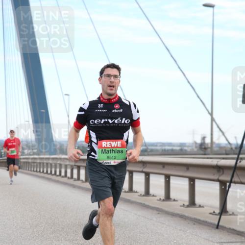03.10.2025 - Köhlbrandbrückenlauf Jannik Wohlers http://msf.ph/oto/9155376 03.10.2025 15:21:25 Position 1 3, 9512 meine-sportfotos.de