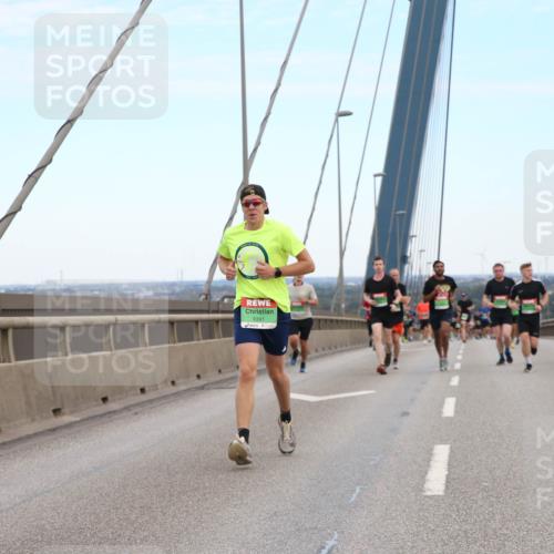 03.10.2025 - Köhlbrandbrückenlauf Jannik Wohlers http://msf.ph/oto/9155424 03.10.2025 15:22:04 Position 1 9391 meine-sportfotos.de