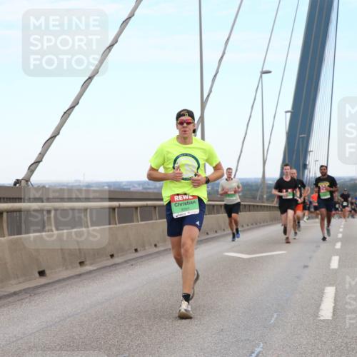 03.10.2025 - Köhlbrandbrückenlauf Jannik Wohlers http://msf.ph/oto/9155428 03.10.2025 15:22:05 Position 1 9391 meine-sportfotos.de