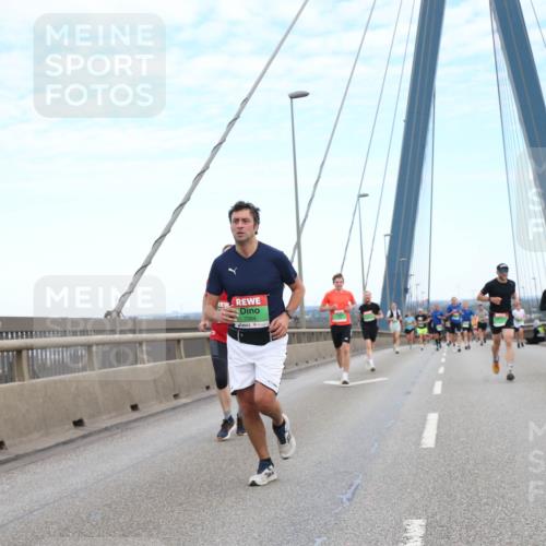 03.10.2025 - Köhlbrandbrückenlauf Jannik Wohlers http://msf.ph/oto/9155456 03.10.2025 15:22:16 Position 1 7204 meine-sportfotos.de