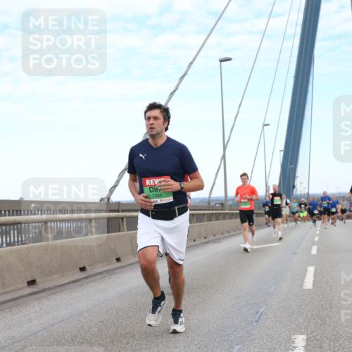 03.10.2025 - Köhlbrandbrückenlauf Jannik Wohlers http://msf.ph/oto/9155460 03.10.2025 15:22:17 Position 1 7204 meine-sportfotos.de