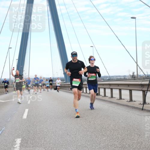 03.10.2025 - Köhlbrandbrückenlauf Jannik Wohlers http://msf.ph/oto/9155466 03.10.2025 15:22:19 Position 1  meine-sportfotos.de