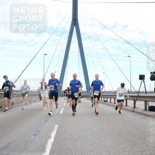 03.10.2025 - Köhlbrandbrückenlauf Jannik Wohlers http://msf.ph/oto/9155492 03.10.2025 15:22:26 Position 1  meine-sportfotos.de