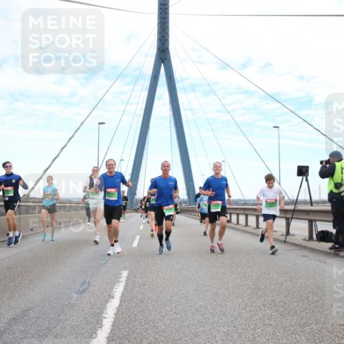 03.10.2025 - Köhlbrandbrückenlauf Jannik Wohlers http://msf.ph/oto/9155494 03.10.2025 15:22:26 Position 1  meine-sportfotos.de