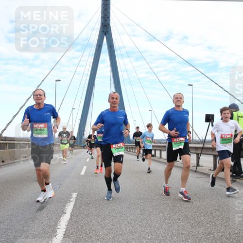03.10.2025 - Köhlbrandbrückenlauf Jannik Wohlers http://msf.ph/oto/9155498 03.10.2025 15:22:26 Position 1  meine-sportfotos.de
