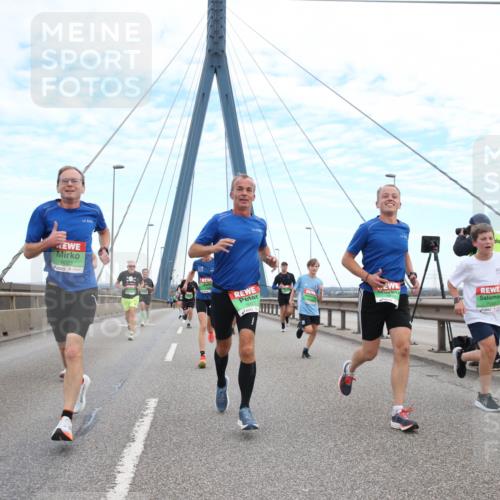 03.10.2025 - Köhlbrandbrückenlauf Jannik Wohlers http://msf.ph/oto/9155499 03.10.2025 15:22:27 Position 1 9223, 9227 meine-sportfotos.de