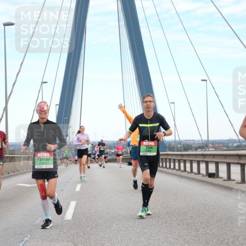 03.10.2025 - Köhlbrandbrückenlauf Jannik Wohlers http://msf.ph/oto/9155514 03.10.2025 15:22:31 Position 1 7450, 7598, 8800 meine-sportfotos.de