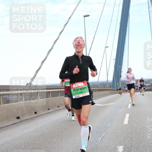 03.10.2025 - Köhlbrandbrückenlauf Jannik Wohlers http://msf.ph/oto/9155517 03.10.2025 15:22:32 Position 1 7450 meine-sportfotos.de