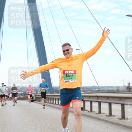 03.10.2025 - Köhlbrandbrückenlauf Jannik Wohlers http://msf.ph/oto/9155524 03.10.2025 15:22:33 Position 1 7189, 7584 meine-sportfotos.de