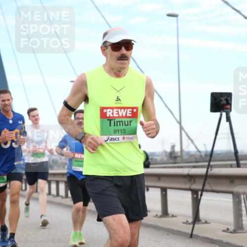 03.10.2025 - Köhlbrandbrückenlauf Jannik Wohlers http://msf.ph/oto/9155596 03.10.2025 15:23:09 Position 1 9113 meine-sportfotos.de