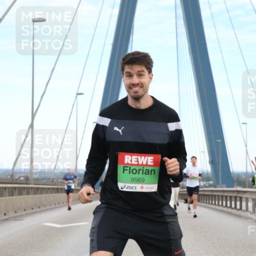 03.10.2025 - Köhlbrandbrückenlauf Jannik Wohlers http://msf.ph/oto/9155613 03.10.2025 15:23:15 Position 1 9569, 7266 meine-sportfotos.de
