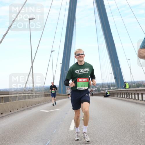 03.10.2025 - Köhlbrandbrückenlauf Jannik Wohlers http://msf.ph/oto/9155641 03.10.2025 15:23:24 Position 1 9746 meine-sportfotos.de
