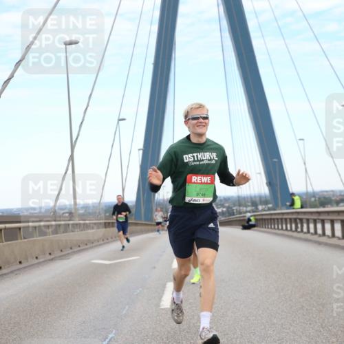 03.10.2025 - Köhlbrandbrückenlauf Jannik Wohlers http://msf.ph/oto/9155642 03.10.2025 15:23:24 Position 1 9746 meine-sportfotos.de