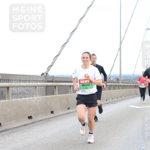 03.10.2025 - Köhlbrandbrückenlauf Jannik Wohlers http://msf.ph/oto/9155664 03.10.2025 15:25:34 Position 1 7437 meine-sportfotos.de