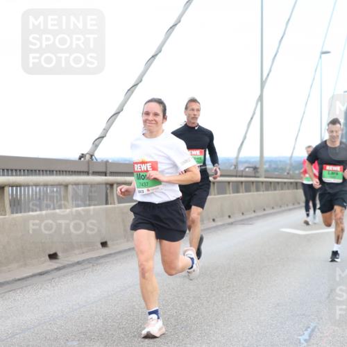 03.10.2025 - Köhlbrandbrückenlauf Jannik Wohlers http://msf.ph/oto/9155666 03.10.2025 15:25:35 Position 1 7437 meine-sportfotos.de