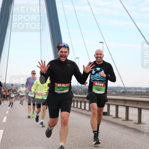 03.10.2025 - Köhlbrandbrückenlauf Jannik Wohlers http://msf.ph/oto/9155700 03.10.2025 15:25:45 Position 1 374, 8937, 9690 meine-sportfotos.de